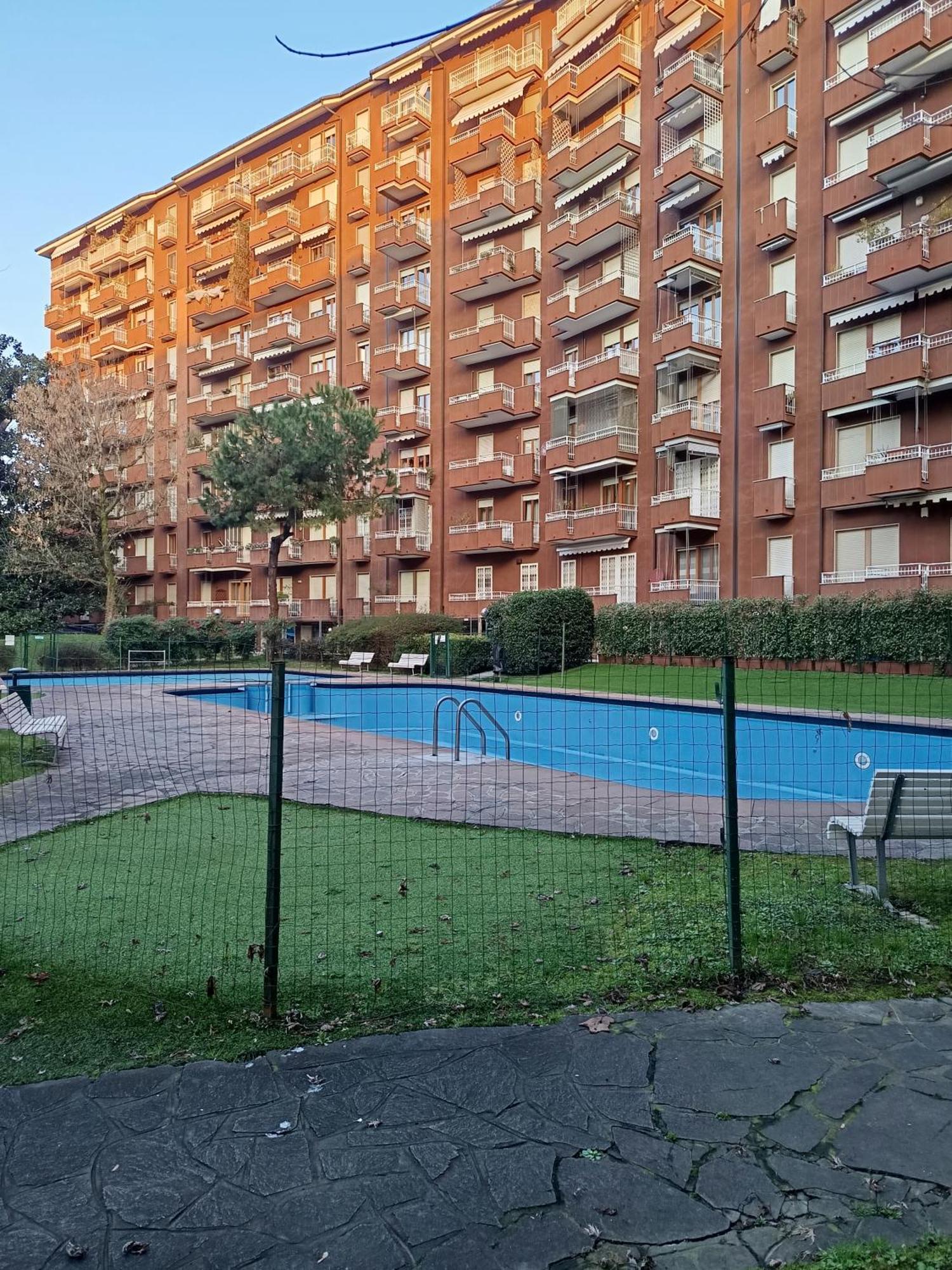 Sky View With Swimming Pool, Ac, Wifi, M2 Frühstückspension